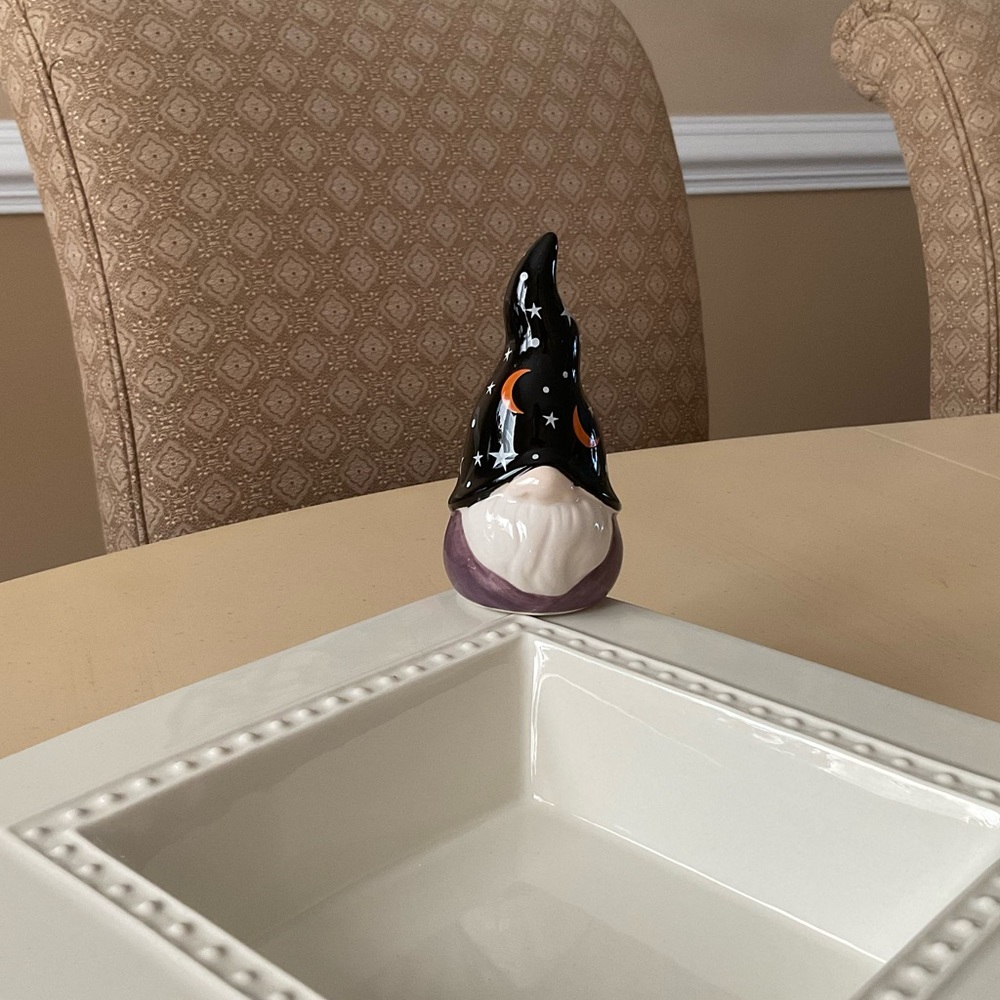 Halloween Gnome Wizard Platter Decoration 🦇